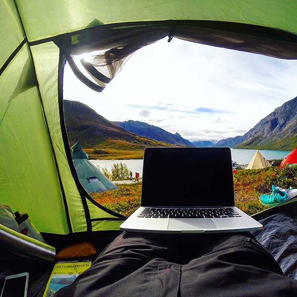 Crypto and digital nomads: remote work