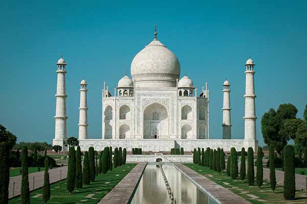 Tourist Places in Asia: Taj Mahal, India