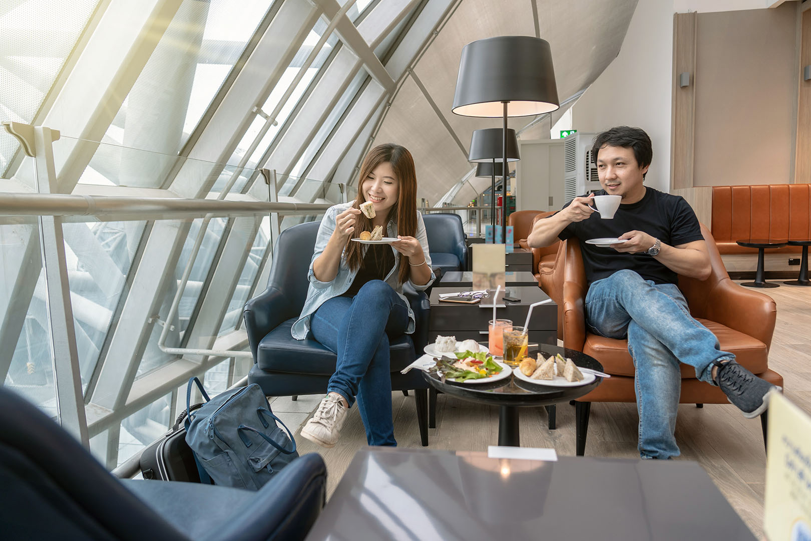 eating airport lounge