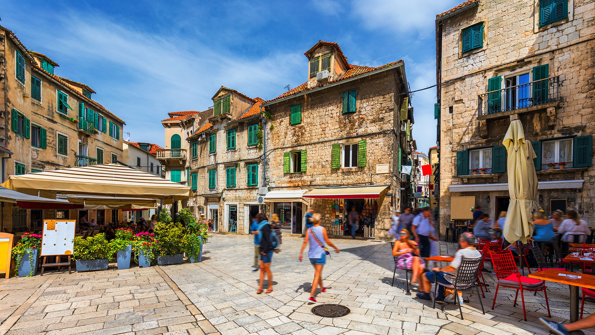 slow cities banner image split, croatia old town