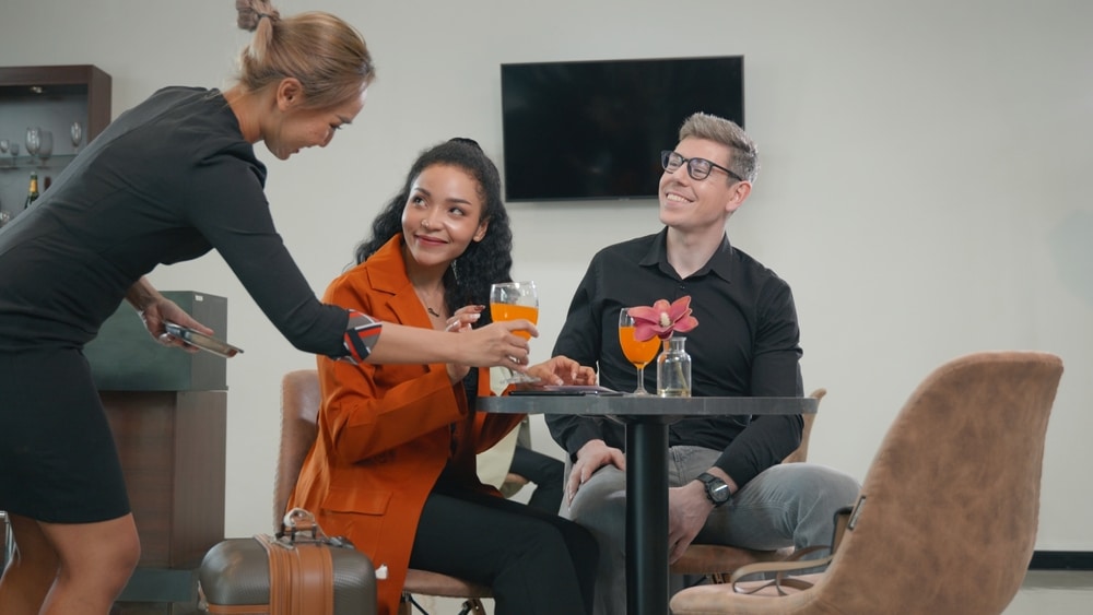 airport lounge drinks